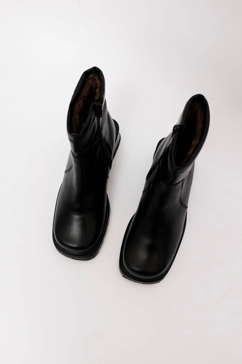 0021_WARM DERBY LEATHER BOOTS 38