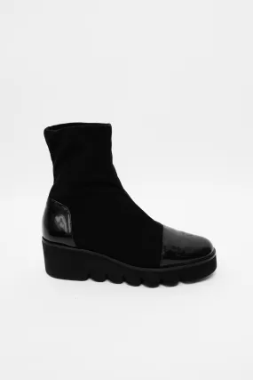 BLACK LIGHTWEIGHT SOCK BOOTS 38