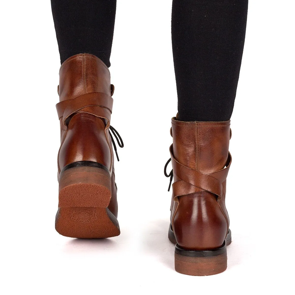 CAMIL 70021<br>Brown lace-up boots