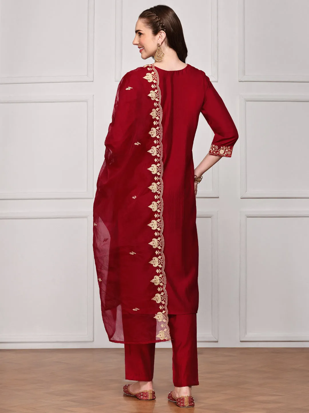 Ethnic Motifs Embroidered Straight Kurta With Trousers & Dupatta