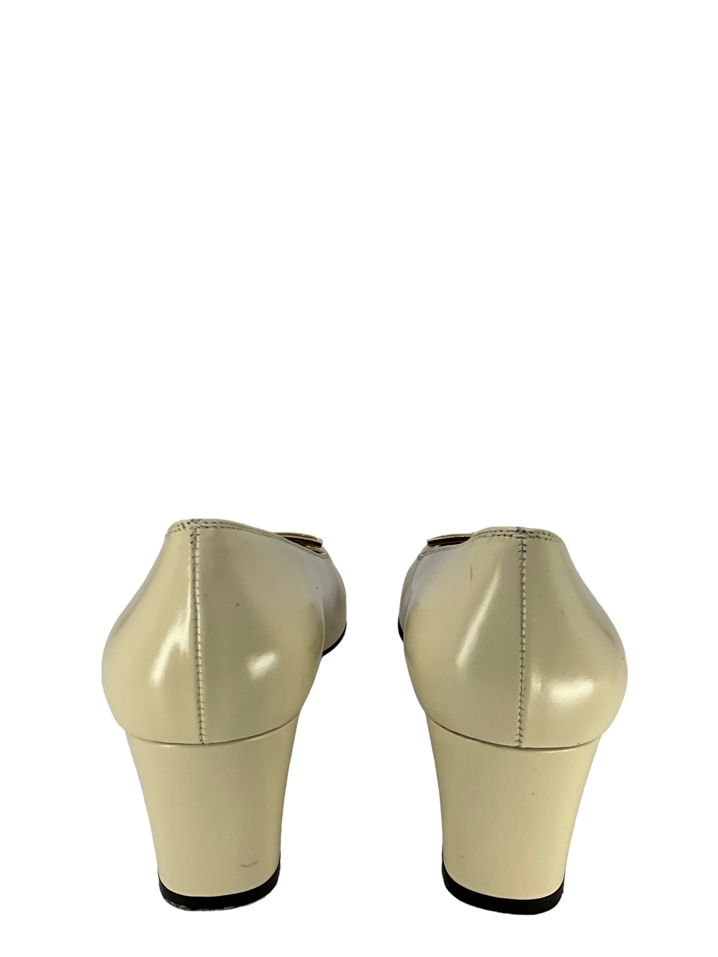 Salvatore Ferragamo Ivory And Gold Pumps Size 8.5