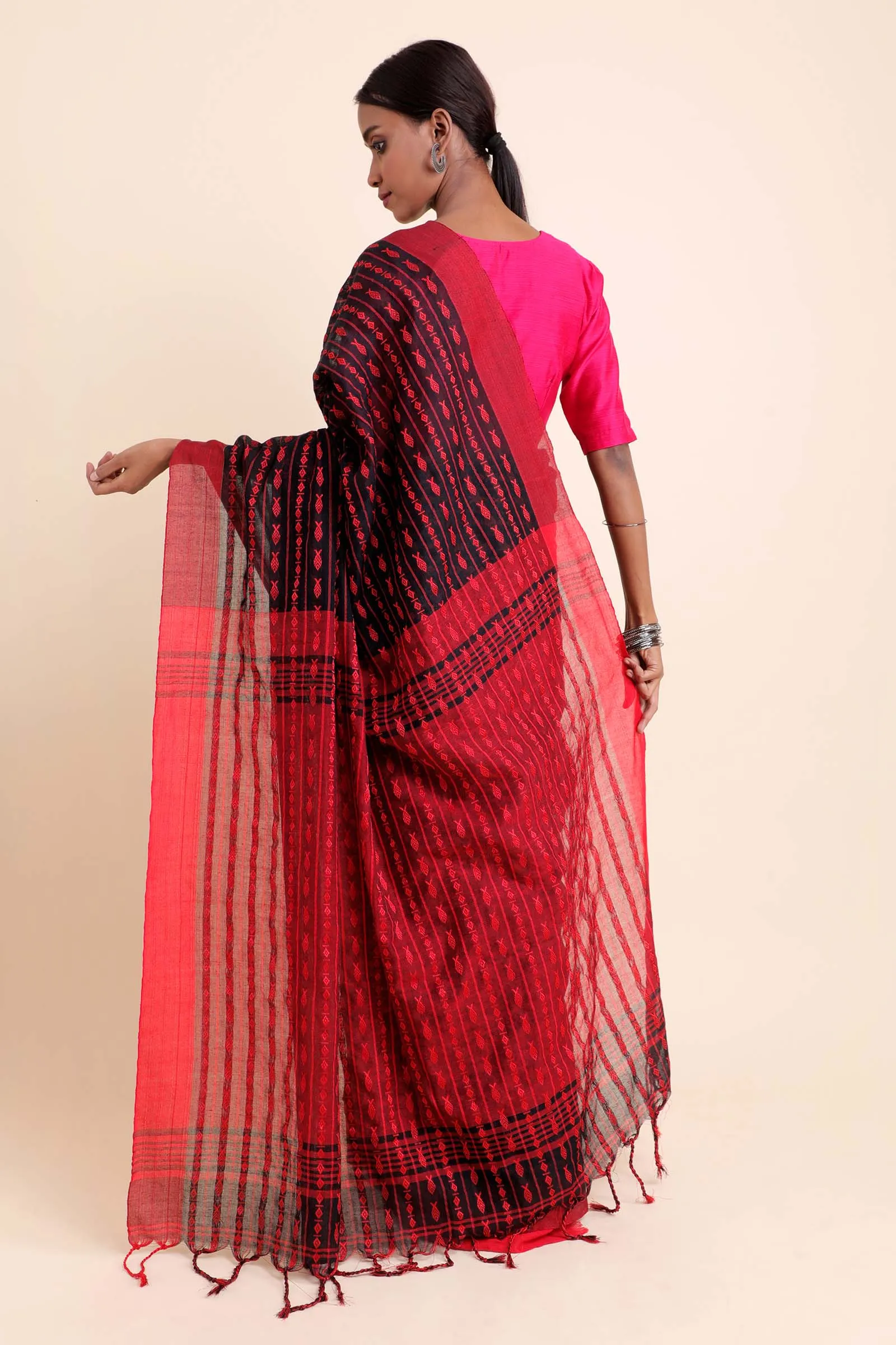 Spunky Fish Cotton Saree