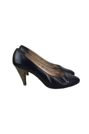 VINTAGE SALVATORE FERRAGAMO Black Leather Pumps (5.5 C)